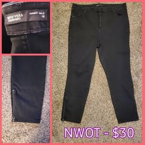 Vera Wang Skinny Ankle Jeans w/Zippers